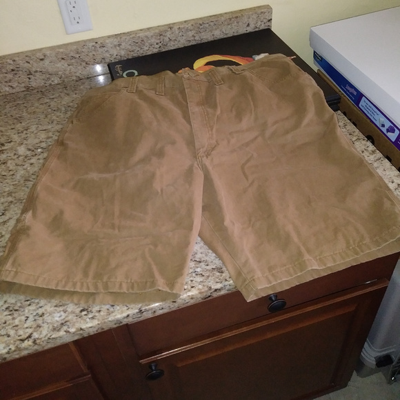 wrangler khaki carpenter shorts